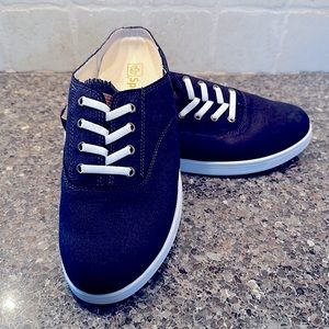 Spenco Women’s Orthotic Canvas Mules Santa Rosa in Color Blue Peacoat. Size 10W